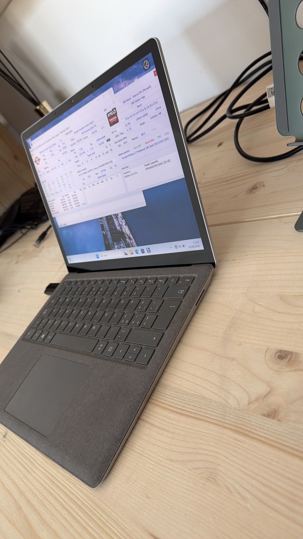 Microsoft Surface Laptop 4 13,5” Ryzen 5 4680U 16GB 256GB SSD Windows 11 Pro - JoJòTechRepair