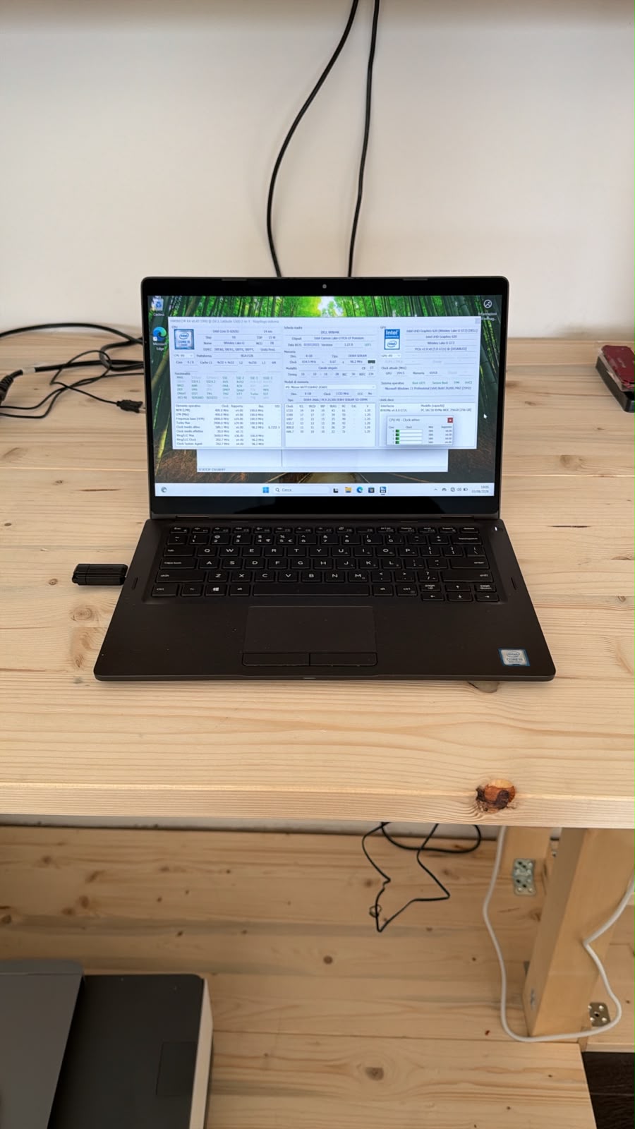 Dell Latitude 5300 2-in-1 Touch | Intel i5-8265U | 8GB RAM | SSD NVMe 256GB | Windows 11 Pro - JoJòTechRepair
