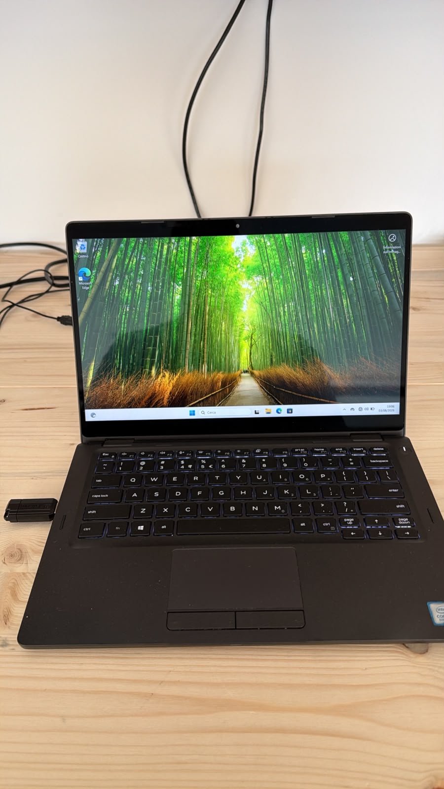 Dell Latitude 5300 2-in-1 Touch | Intel i5-8265U | 8GB RAM | SSD NVMe 256GB | Windows 11 Pro - JoJòTechRepair